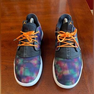 Air Jordan Eclipse Low-Top Spotted Print Sneakers
Youth's Size 7.5 
724356-505